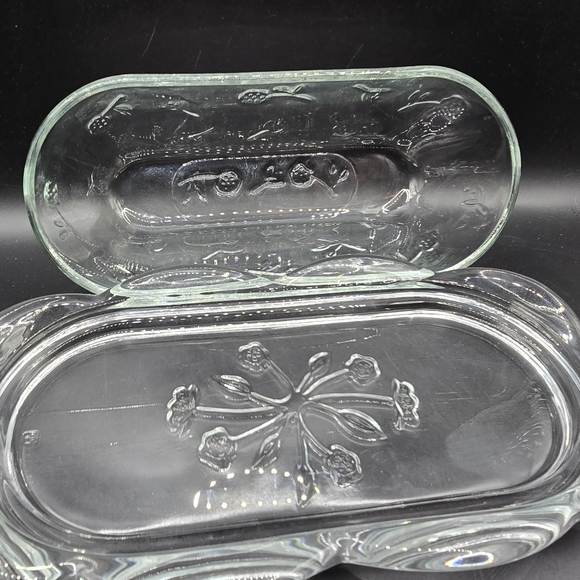 Vintage Anchor Hocking Covered Butter Dish Floral Clear Glass Scalloped Bottom - Picture 7 of 10